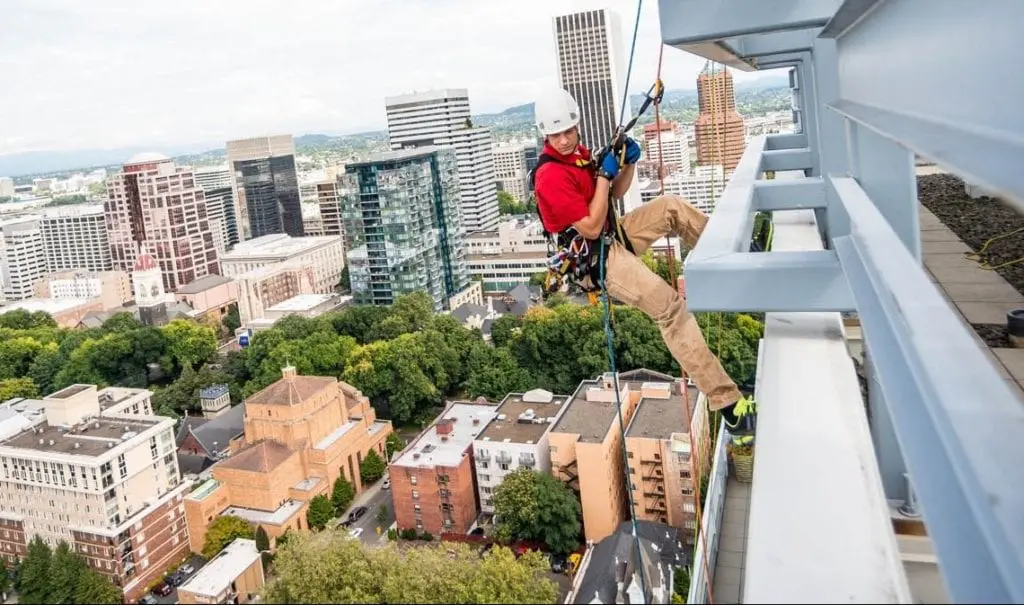 Rope access inspection of a building exterior